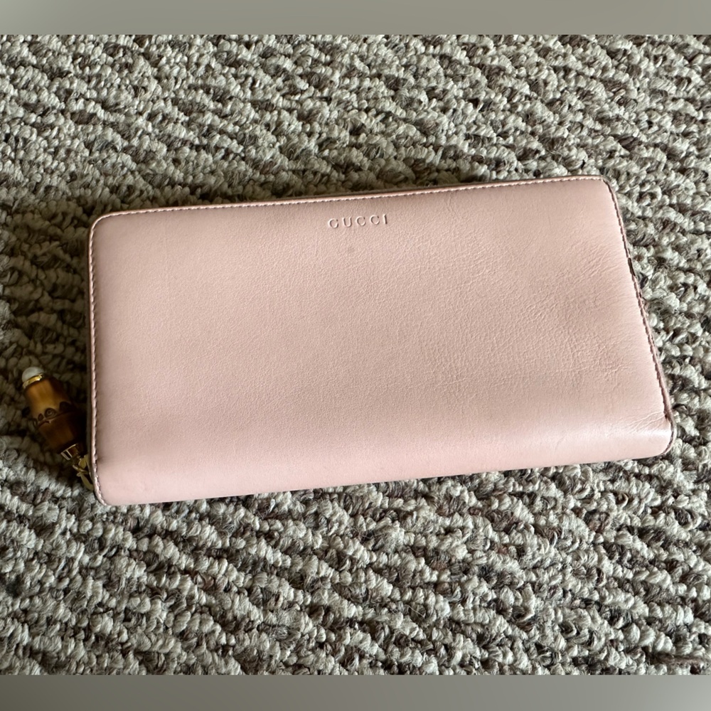Gucci Women's Zip-Around Leather Wallet in Light Pink - Picture 3 of 11
